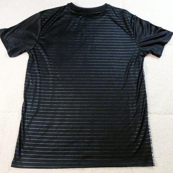 NWT Star Wars Baby Darth Vader Shirt Medium - Picture 3 of 6